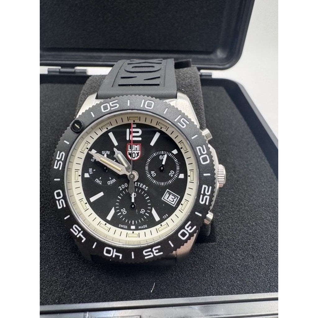 New Luminox XS.3141 Pacific Diver Ripple Black Dial Rubber Men's Watch MSRP $895