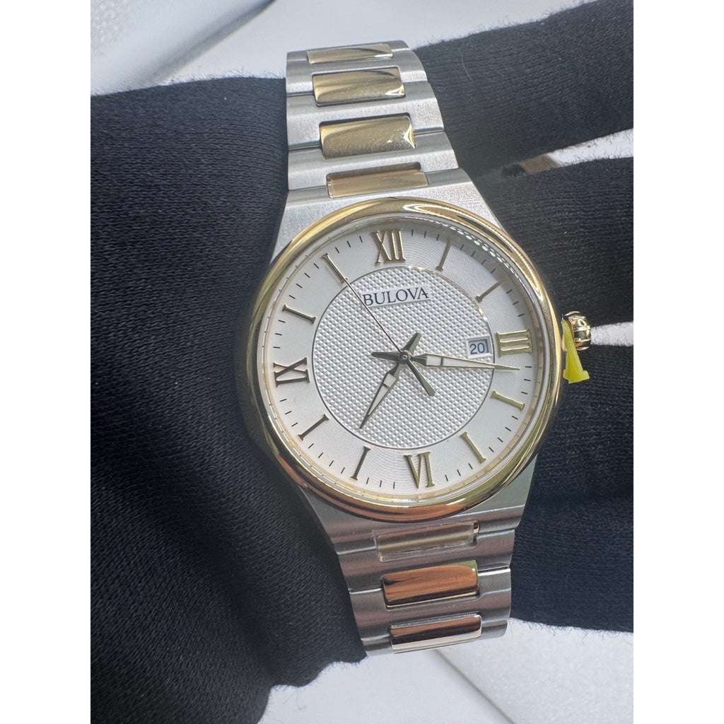 Bulova Men's Classic Date Indicator Quartz Silver Watch 41MM 98B440 $450 RETAIL