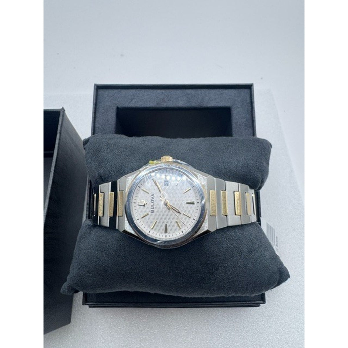 Bulova Classic Two-Tone Stainless Steel Quartz Men's Watch 98B424 NEW