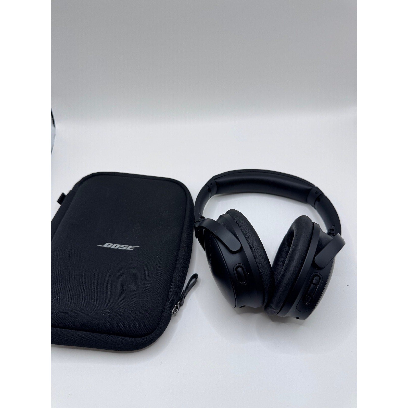 Bose QuietComfort 45 QC45 Bluetooth Noise Canceling Headphones Black