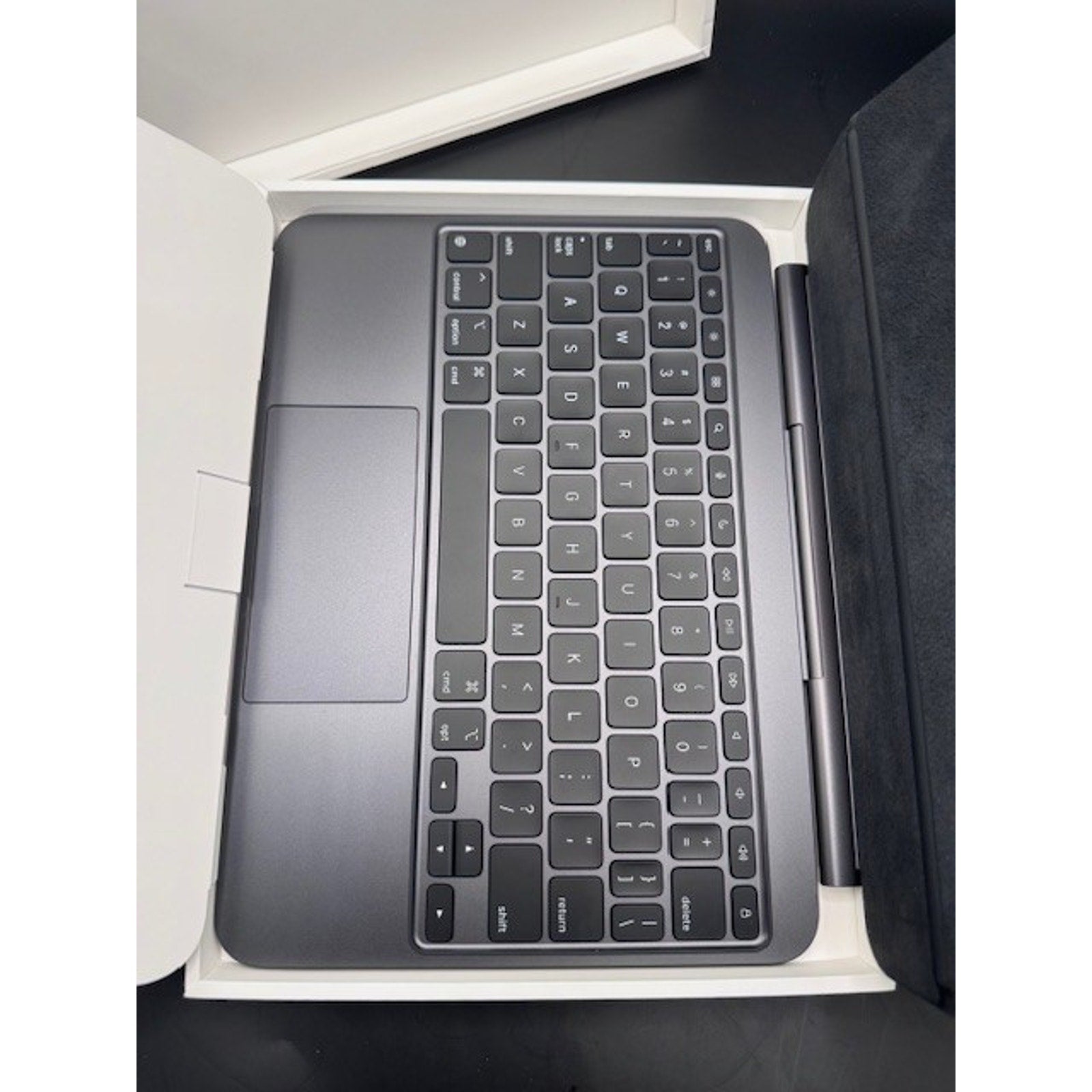 Magic Keyboard for iPad Pro 11‑inch (M5) - US English - Black A2975