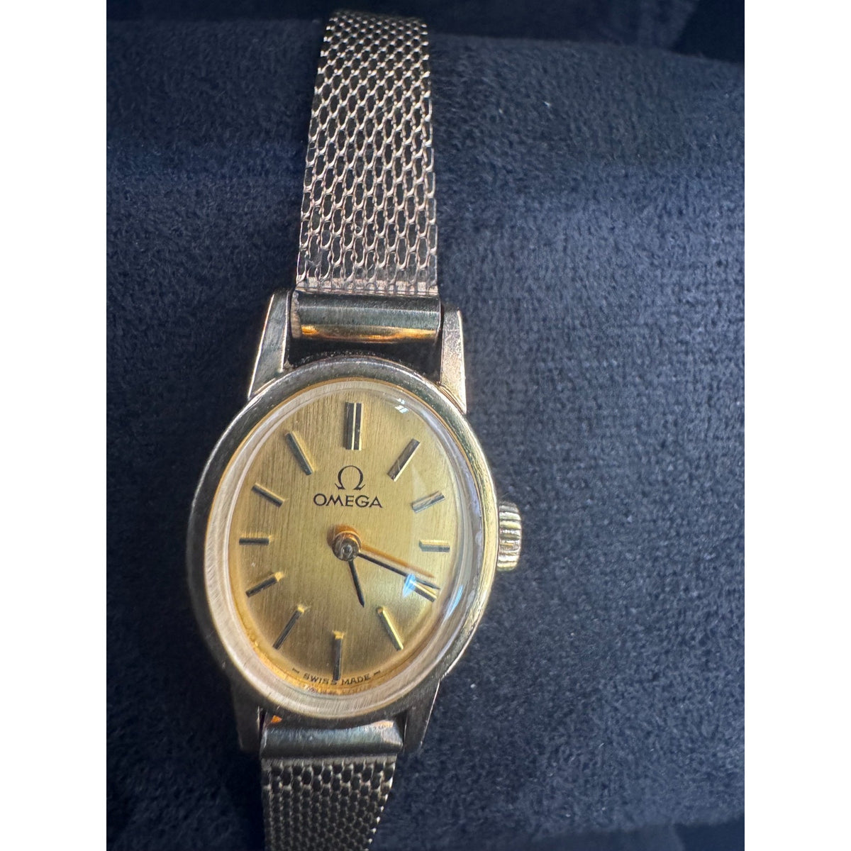 OMEGA Women's Vintage Oval Manual Mechanical Champagne Dial Gold Mesh Bracelet