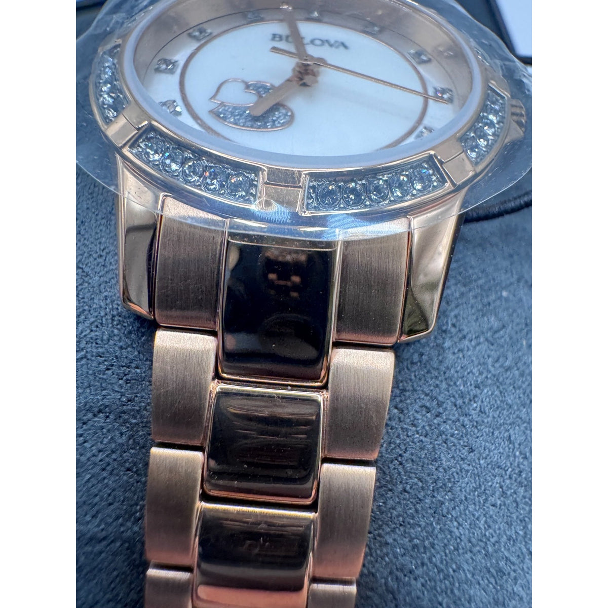 BULOVA WOMENS $425 ROSE GOLD MOP DIAL CRYSTAL ACCENT HEARTS 30MM WATCH 98L303