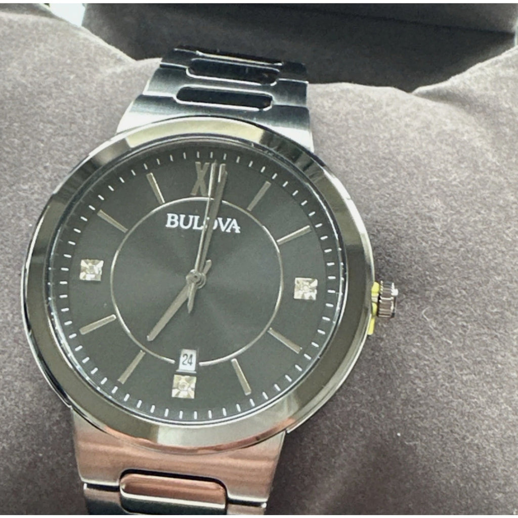 Bulova Diamond Mens Gray Stainless Steel Bracelet Watch 98d162 RETAIL $395