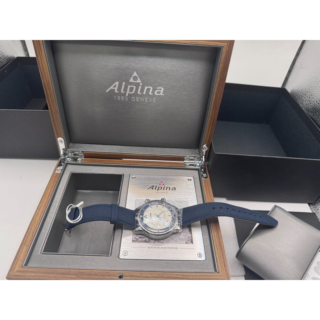 Swiss Alpina Seastrong Diver 300 Heritage Automatic 42mm Mens Watch AL-520NS4H6