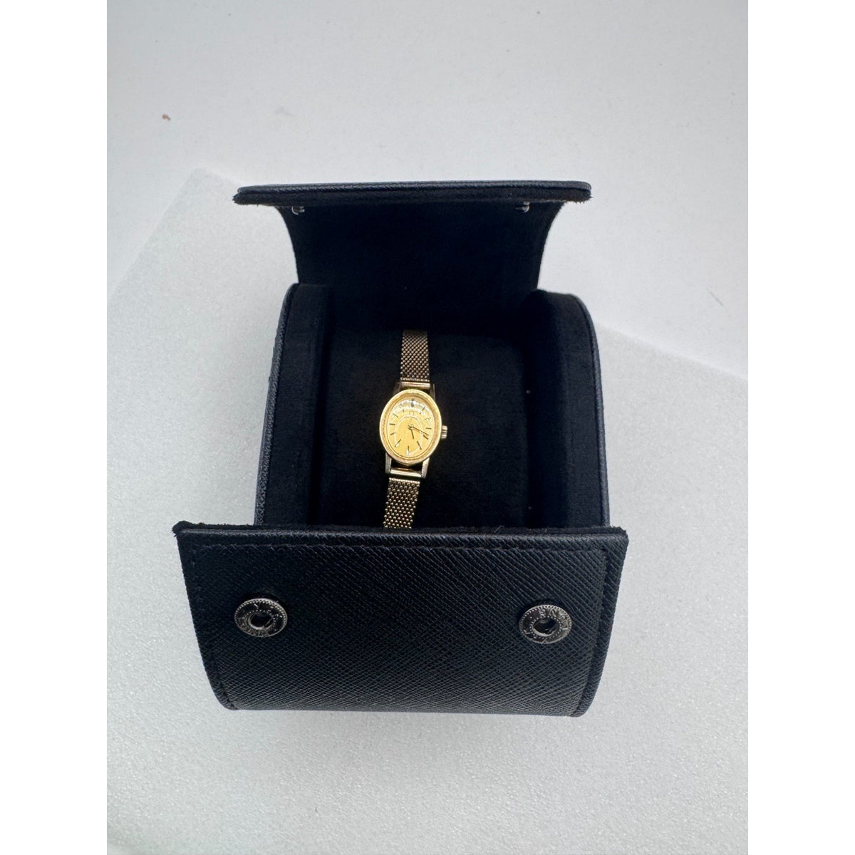 OMEGA Women's Vintage Oval Manual Mechanical Champagne Dial Gold Mesh Bracelet
