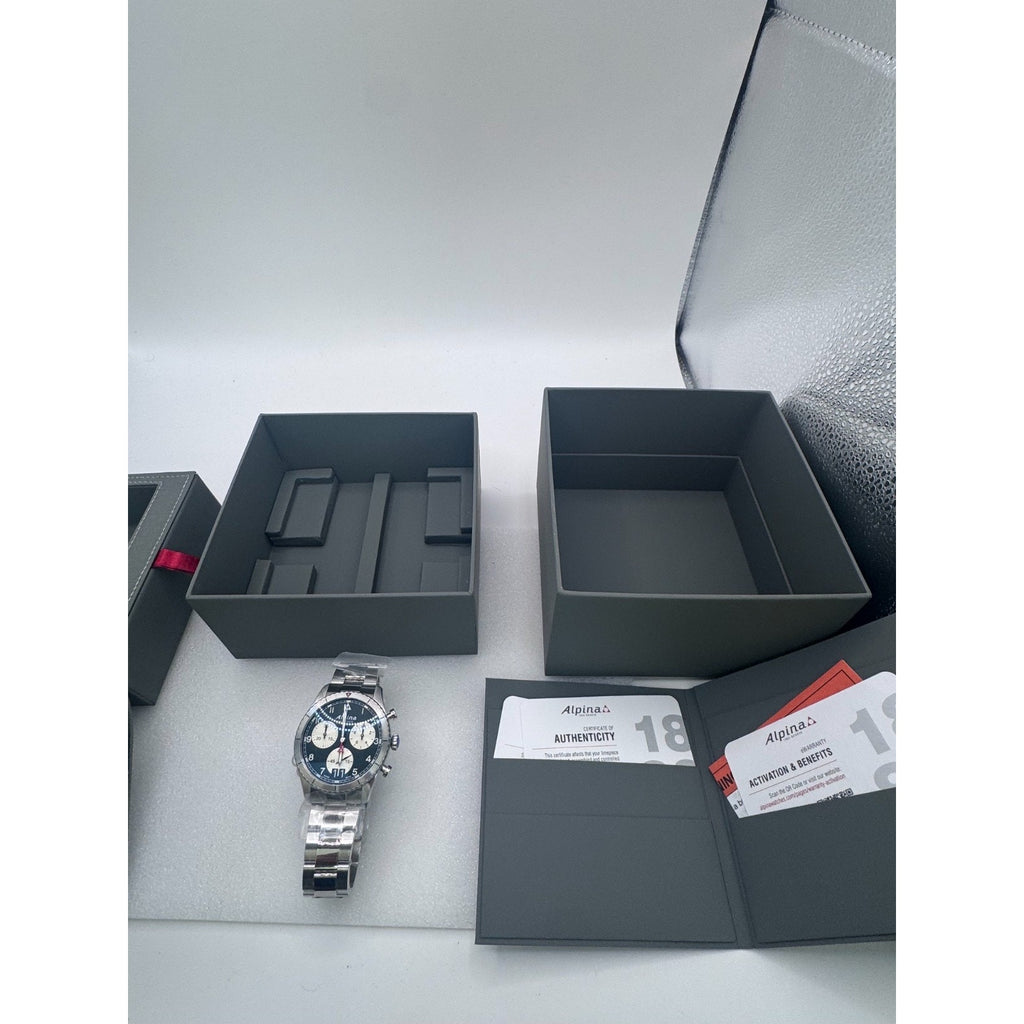 Alpina Startimer Pilot Chronograph AL-372WB4S26B Swiss Made Unworn Box