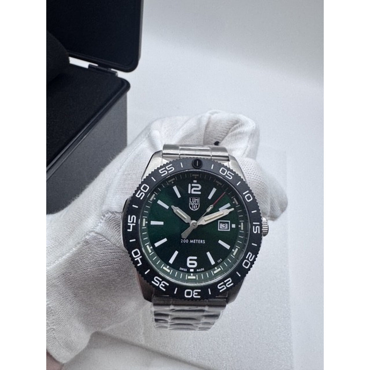 Luminox Pacific Diver Green Dial Tritium Stainless Mens 44mm SWISS Watch XS.3137