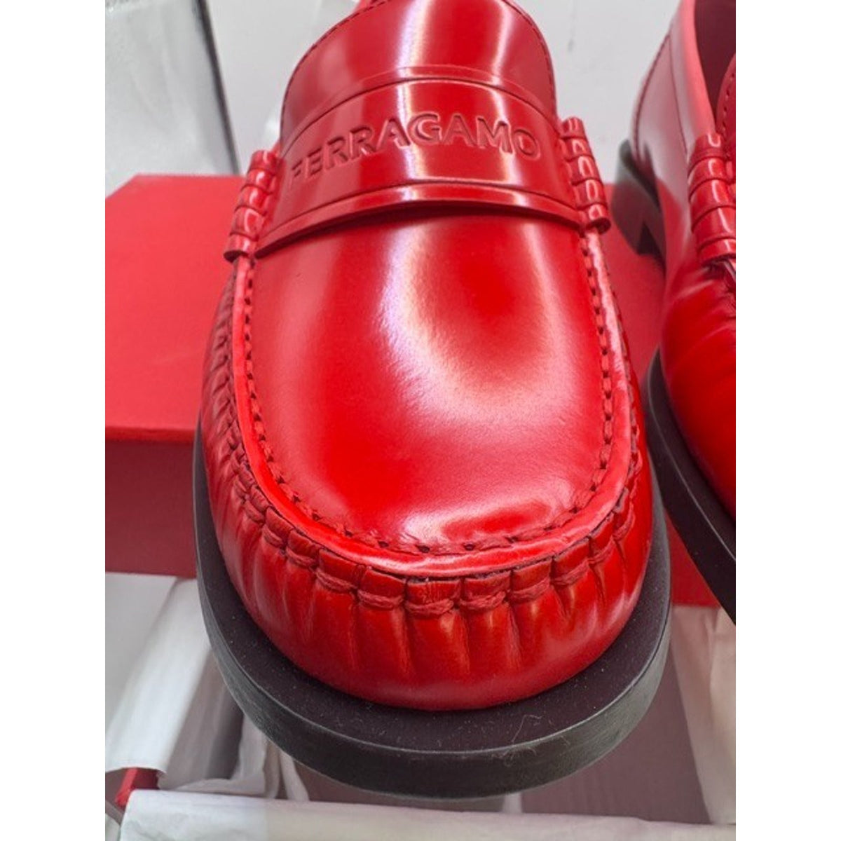 Salvatore Ferragamo Women's Loafer Flame Red Calf Leather Women's 7 D Wide