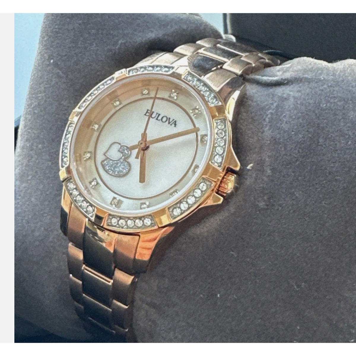 BULOVA WOMENS $425 ROSE GOLD MOP DIAL CRYSTAL ACCENT HEARTS 30MM WATCH 98L303