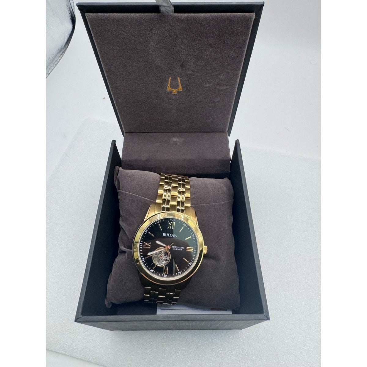 Bulova 97A132 WristwatchBulova Men's 97A132 Automatic Gold-Tone Bracelet