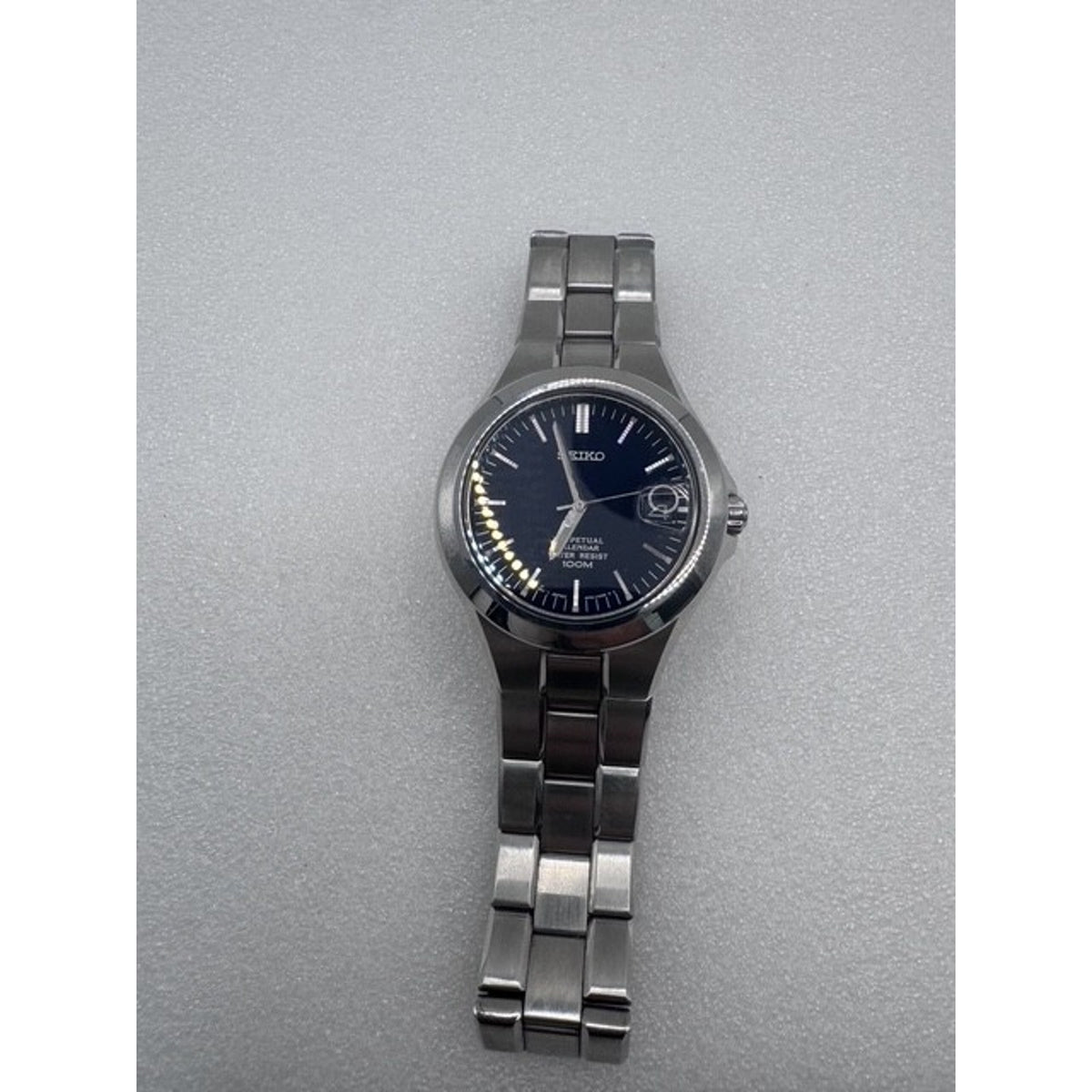 Seiko blue Lightweight Titanium 8F32-0220 Perpetual Steel Bracelet