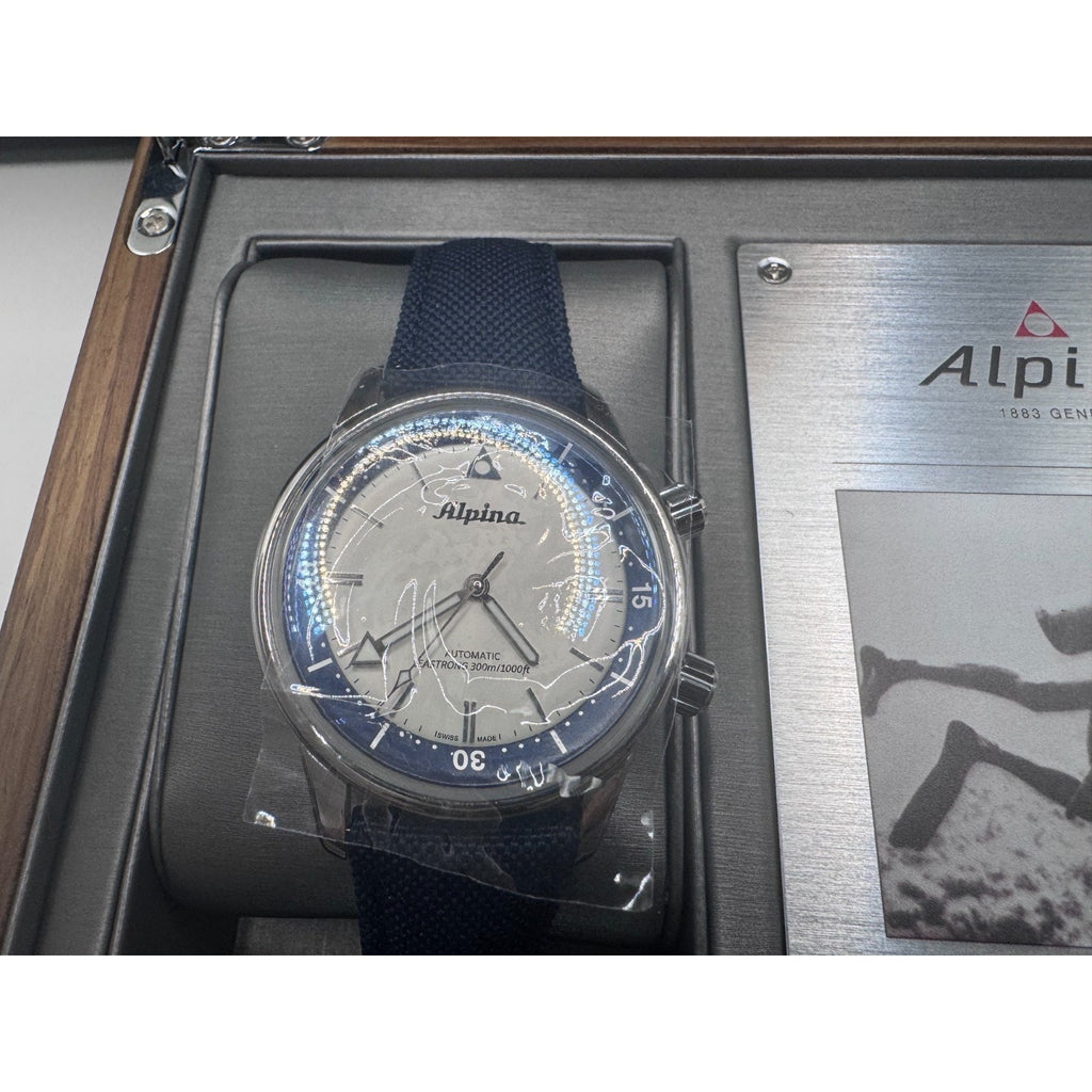 Swiss Alpina Seastrong Diver 300 Heritage Automatic 42mm Mens Watch AL-520NS4H6