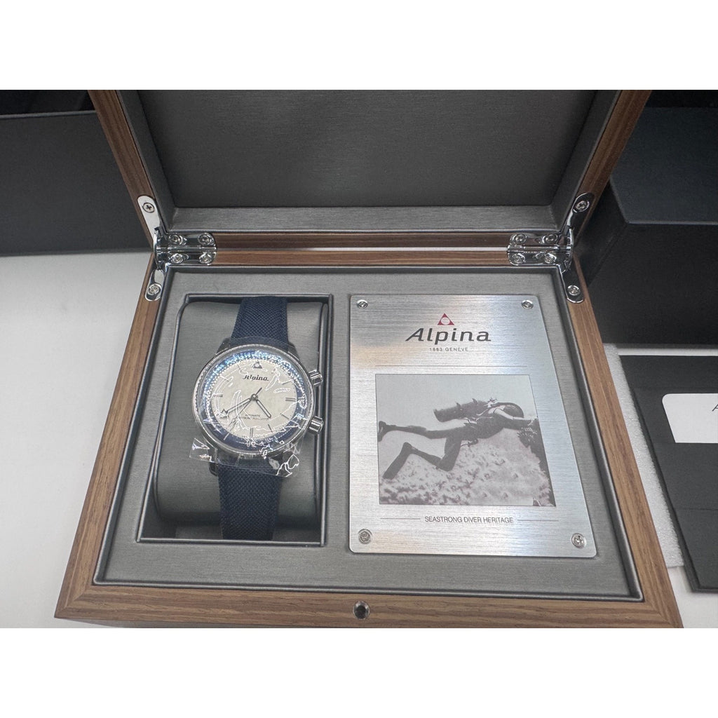 Swiss Alpina Seastrong Diver 300 Heritage Automatic 42mm Mens Watch AL-520NS4H6