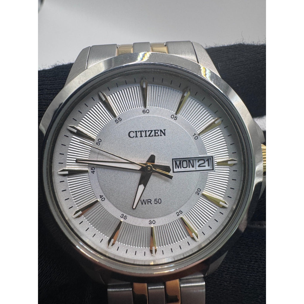 Bulova Men's Classic Date Indicator Quartz Silver Watch 41MM 98B440 $450 RETAIL