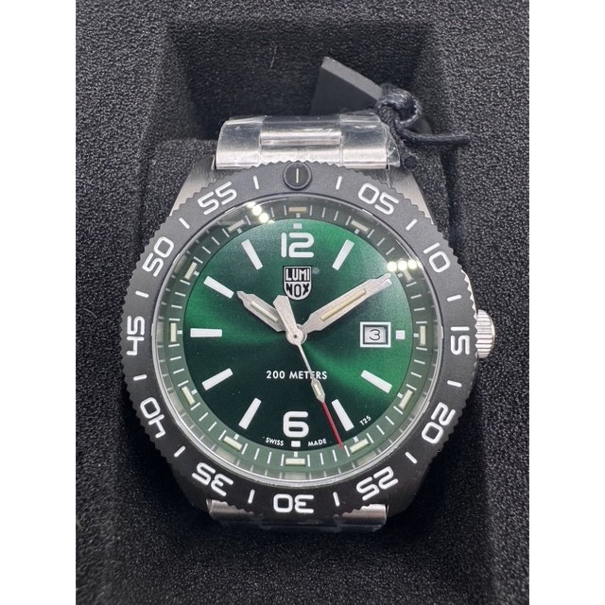 Luminox Pacific Diver Green Dial Tritium Stainless Mens 44mm SWISS Watch XS.3137