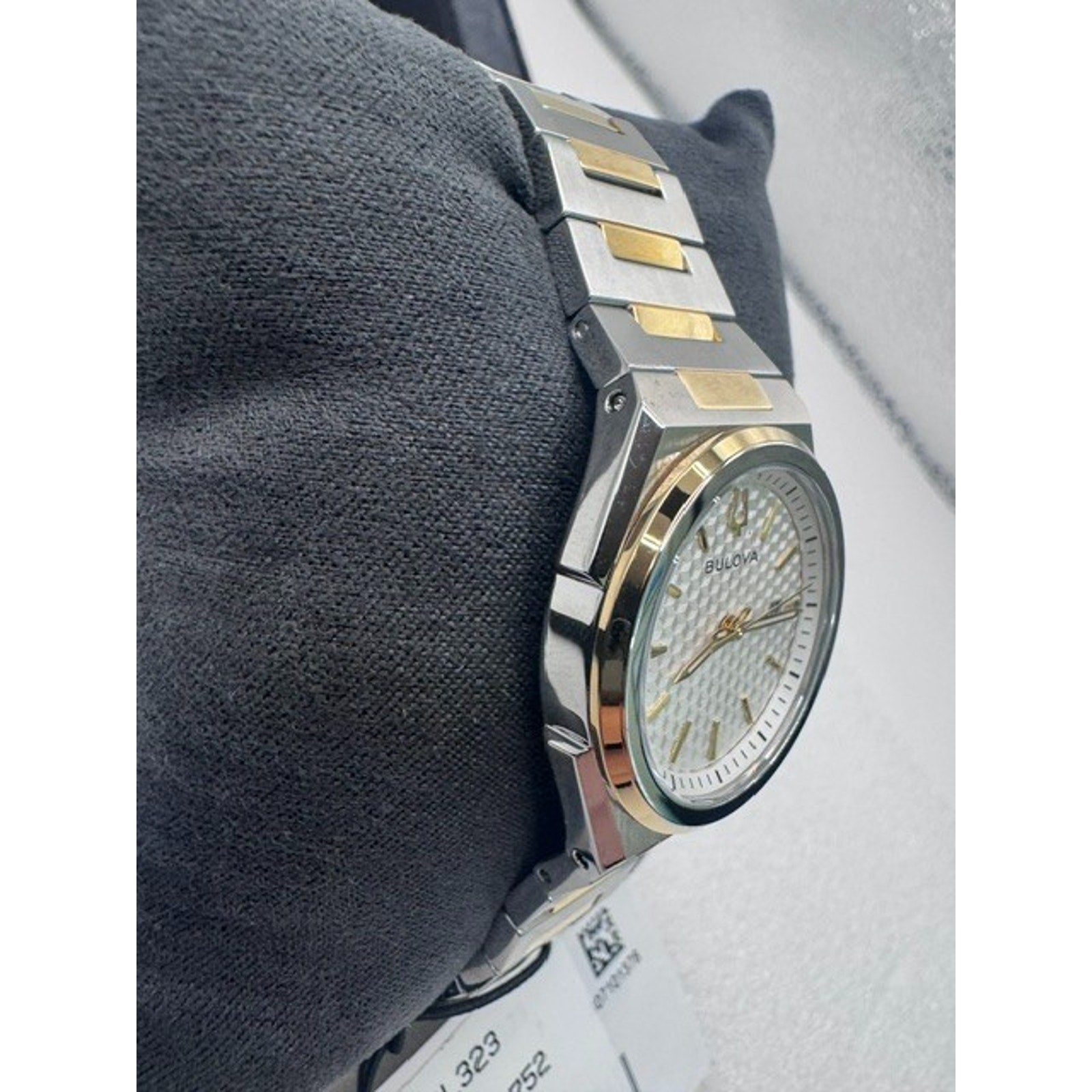 NEW Bulova Women's Classic Two-Tone Stainless Steel Quartz Watch 98L323