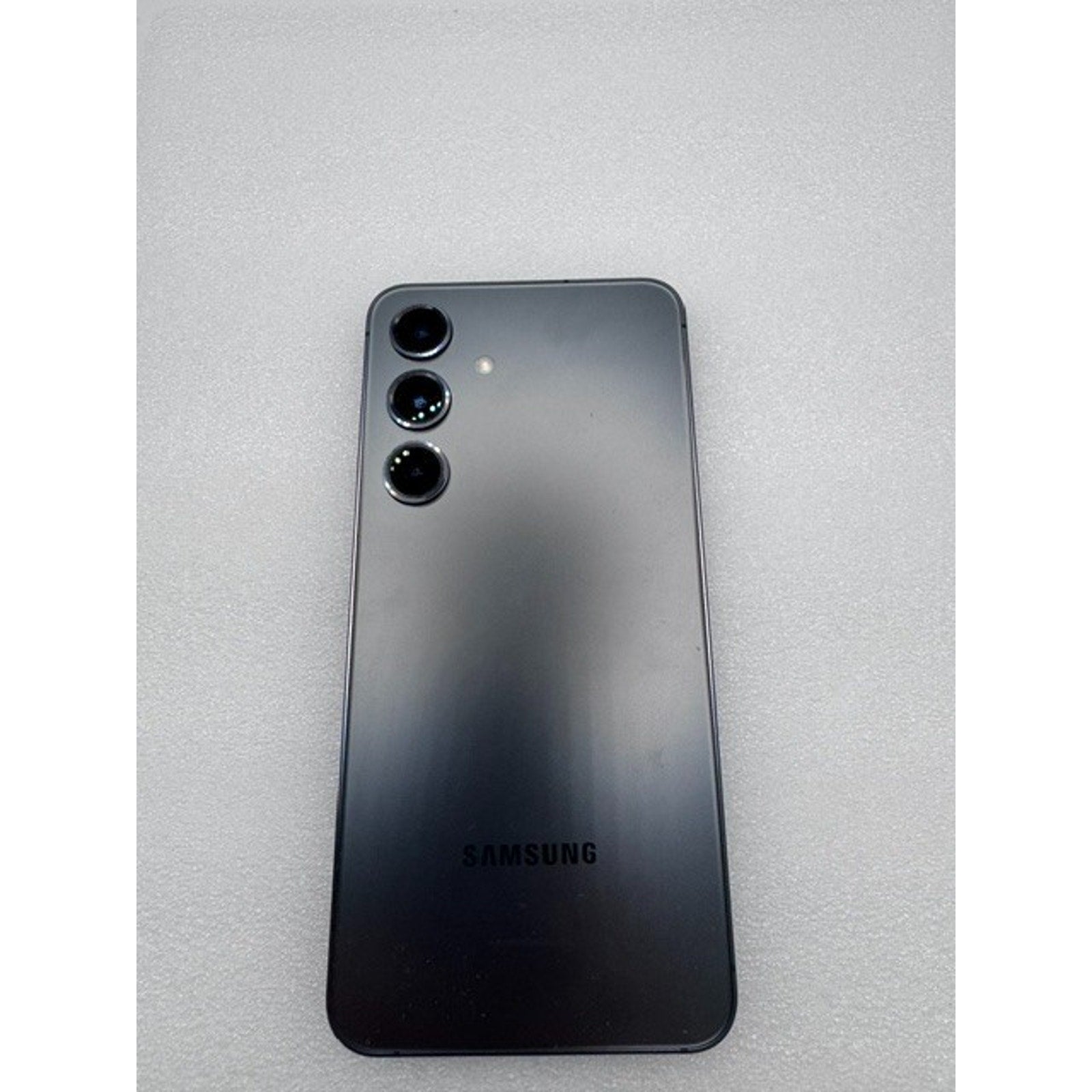 Samsung Galaxy S24 128GB S921U Fully Unlocked - Excellent condition