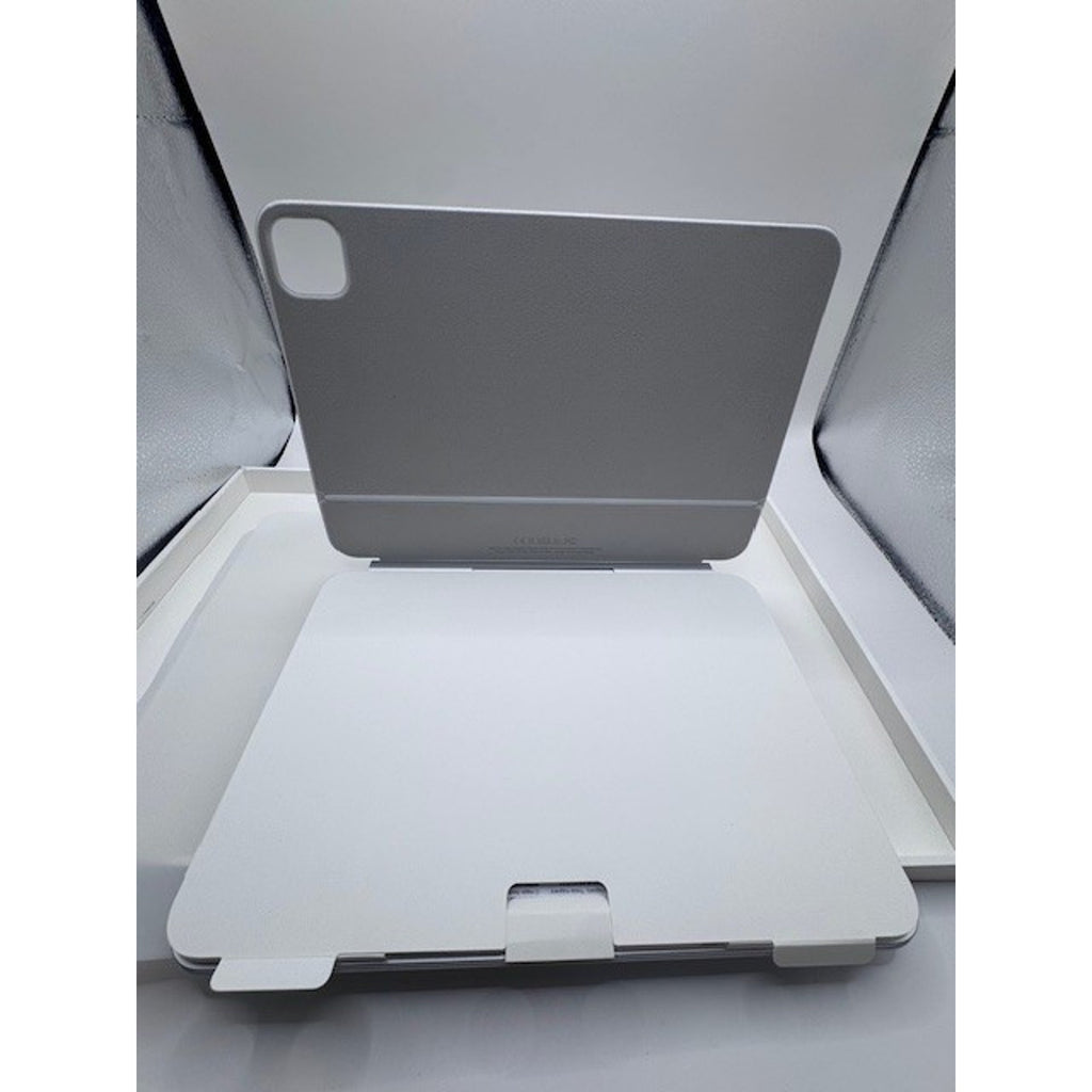 Apple Magic Keyboard for iPad Pro 11-inch M4 - White - NEW
