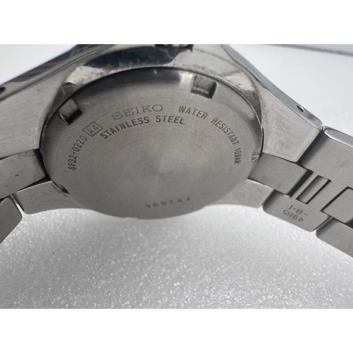 Seiko blue Lightweight Titanium 8F32-0220 Perpetual Steel Bracelet