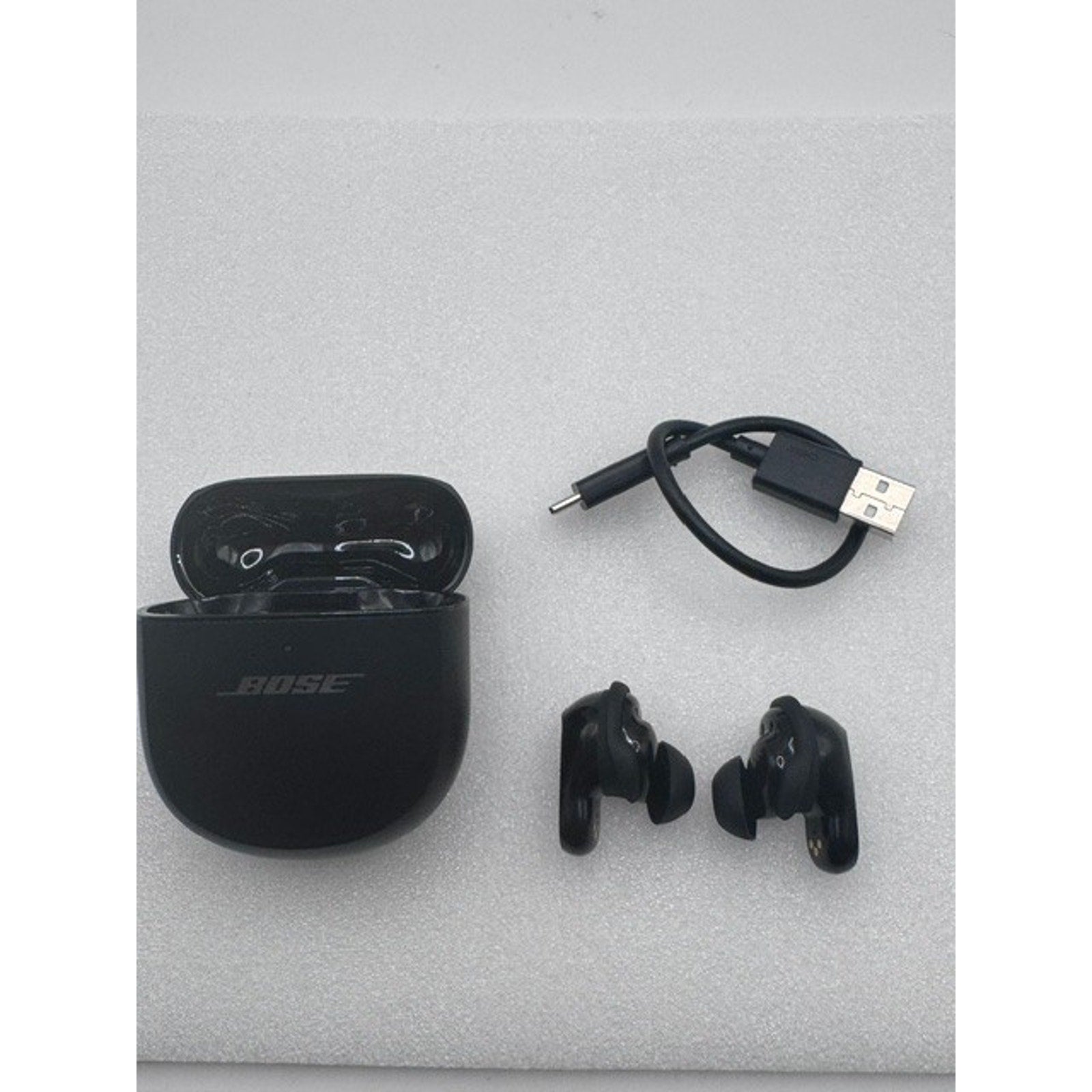 Bose QuietComfort Ultra Earbuds Noise-Cancelling Earbuds Black/Gray - Excellent