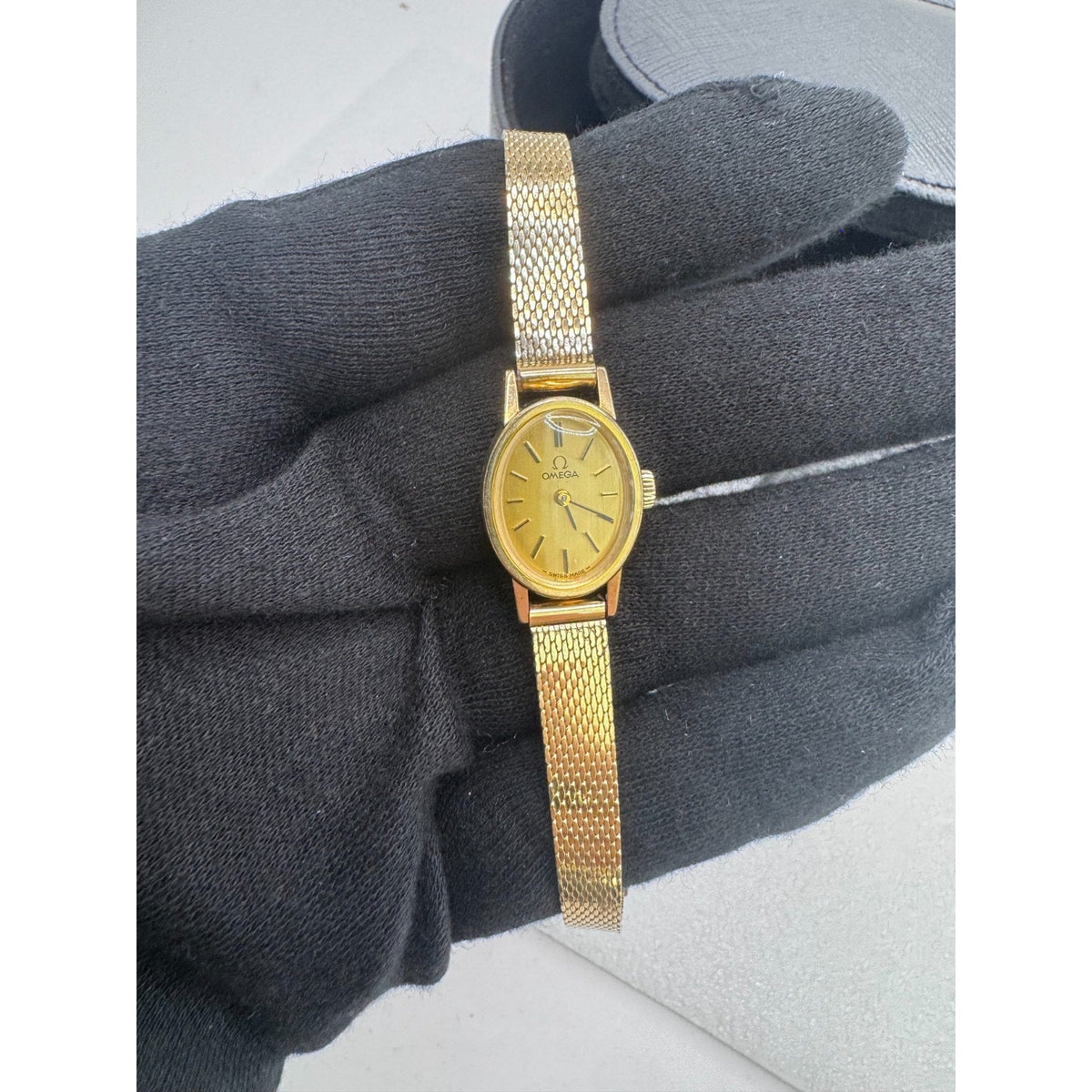 OMEGA Women's Vintage Oval Manual Mechanical Champagne Dial Gold Mesh Bracelet