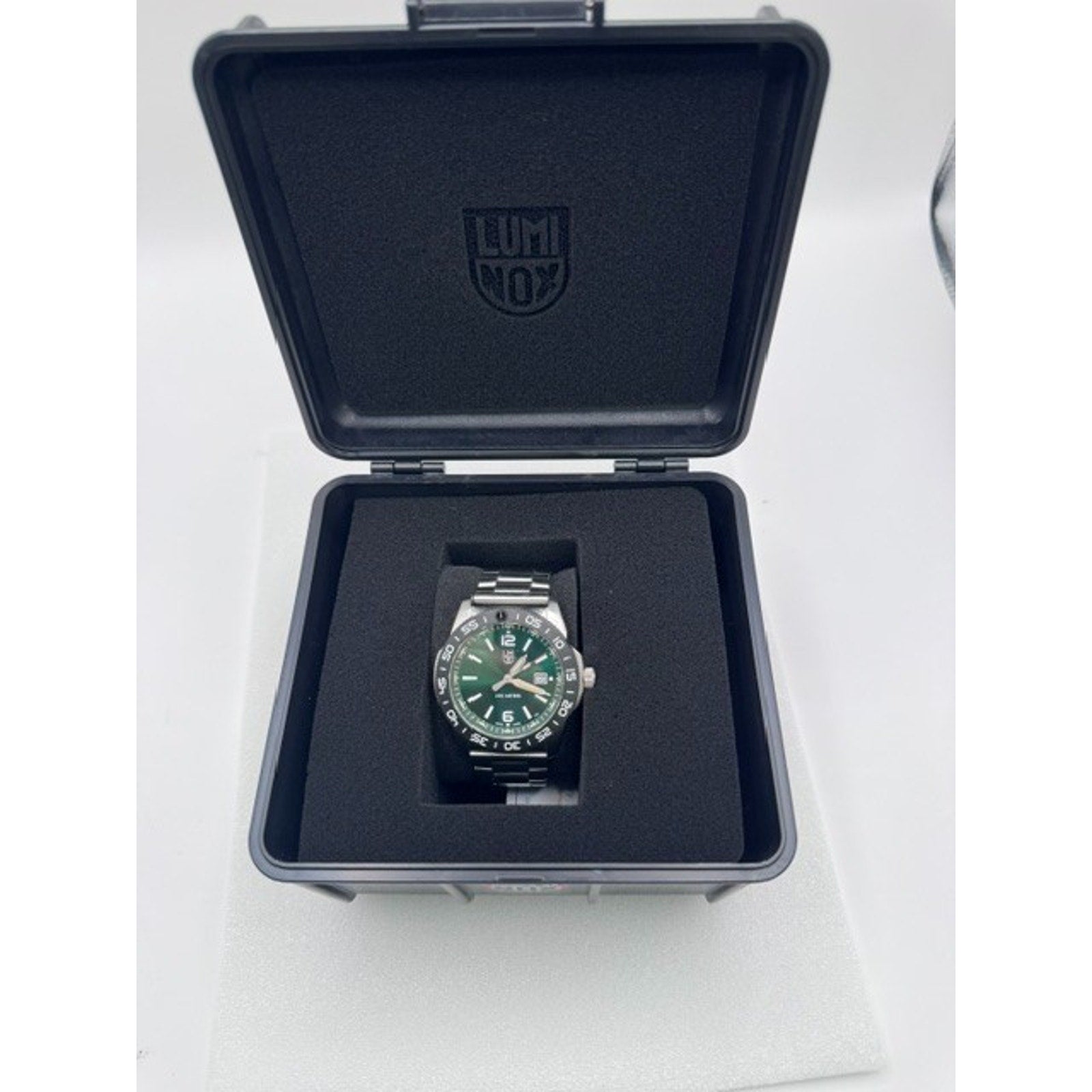 Swiss Luminox XS.3137 Pacific Diver Green Dial Tritium Stainless Mens 44mm Watch