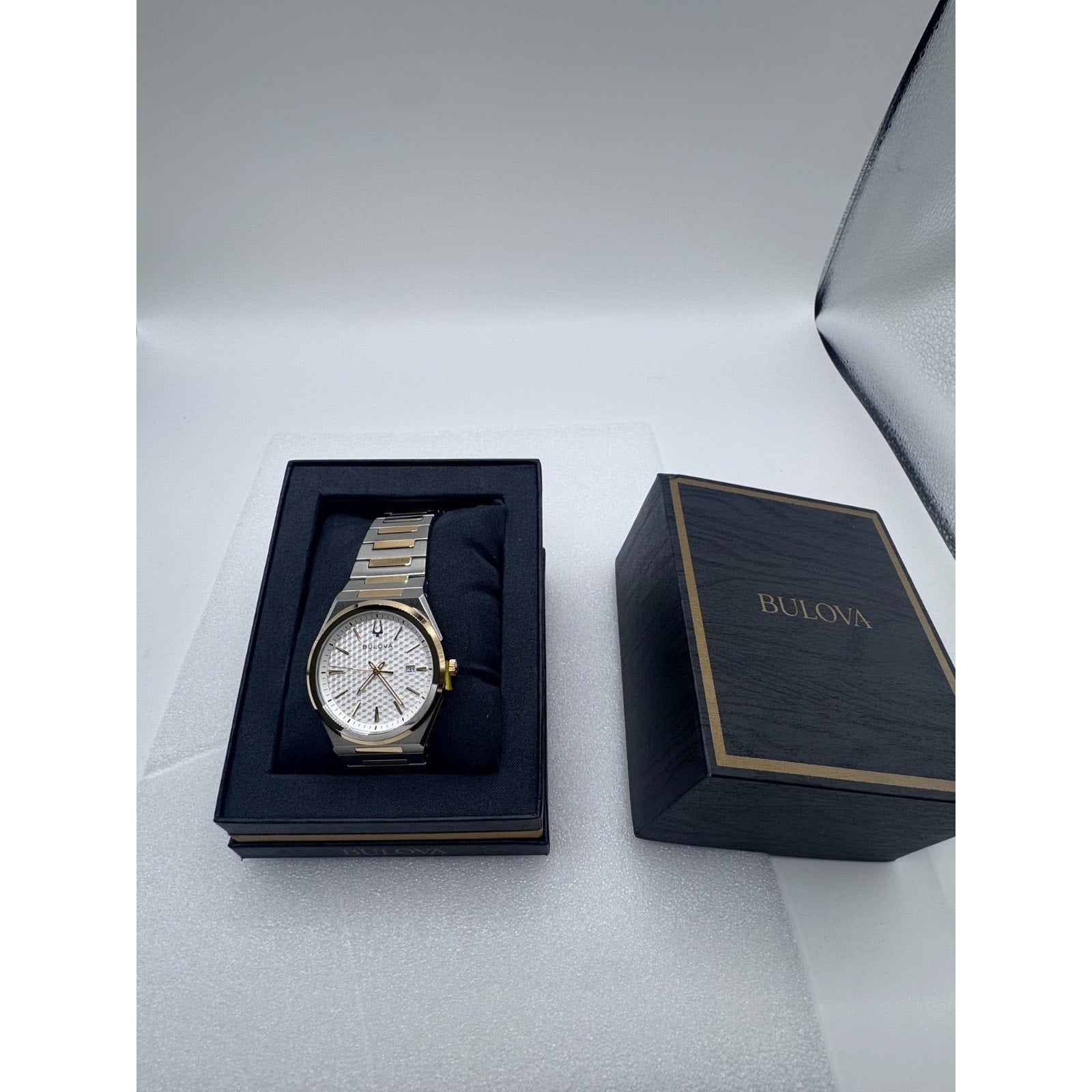 Bulova Classic Two-Tone Stainless Steel Quartz Men's Watch 98B424 MSRP $399
