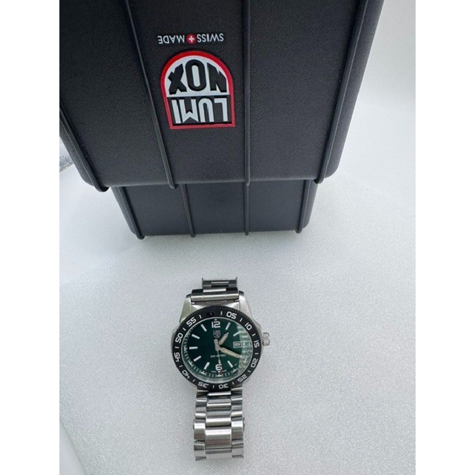 Swiss Luminox XS.3137 Pacific Diver Green Dial Tritium Stainless Mens 44mm Watch