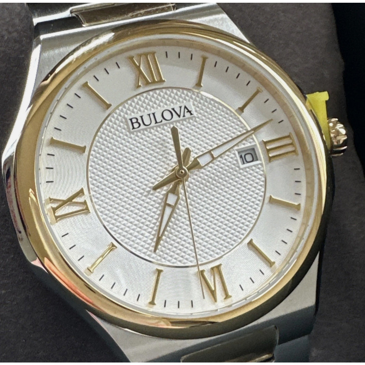 Bulova Men's Classic Date Indicator Quartz Silver Watch 41MM 98B440 $450 RETAIL