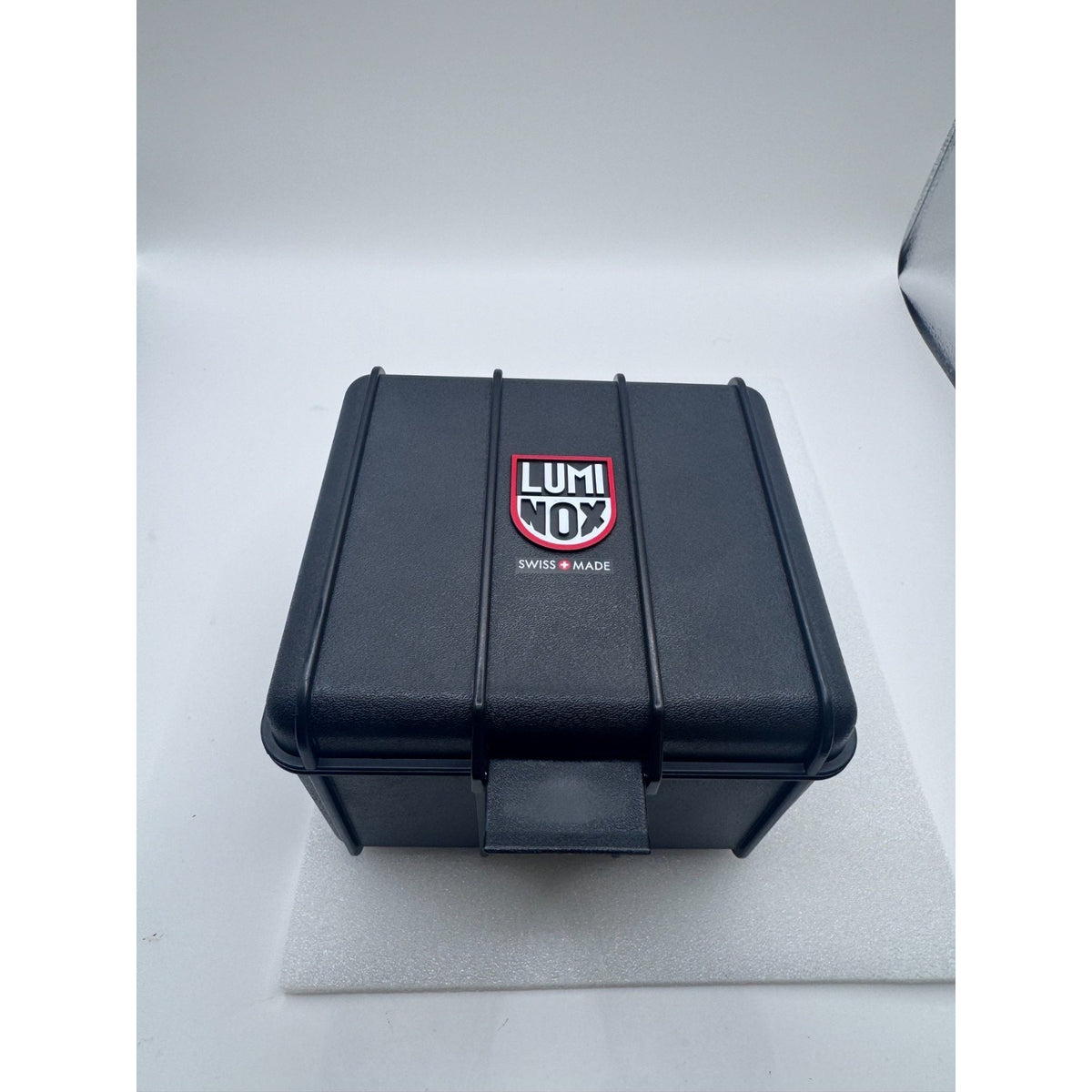 NEW Luminox F-22 Raptor Black Titanium Men's Quartz Watch XA.9272