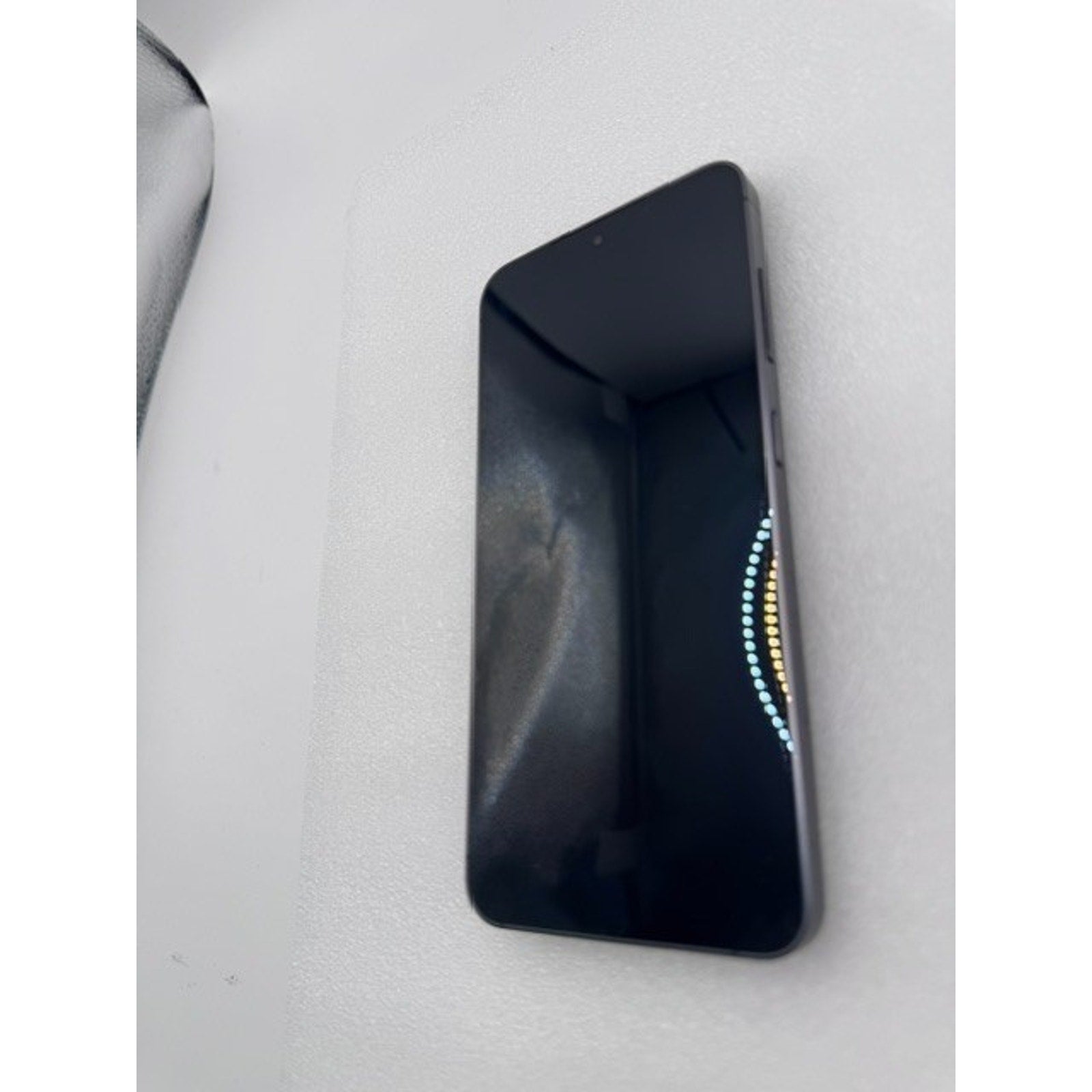 Samsung Galaxy S24 128GB S921U Fully Unlocked - Excellent condition
