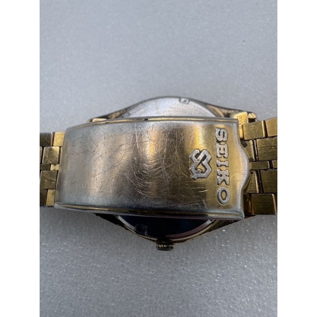 RARE VINTAGE SEIKO SQ 6923-7000 QUARTZ DAY/DATE GOLD ON GOLD JAPAN WATCH